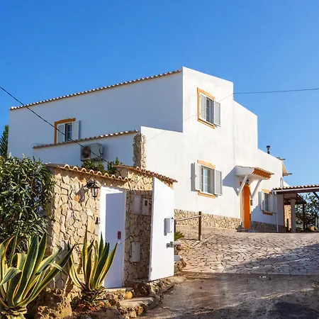 Blife Moustachya Holiday home